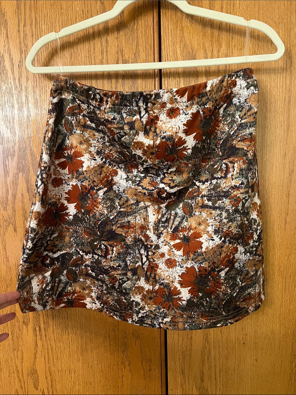 SHEIN Autumn Floral Print Mini Skirt in Rust & Cream